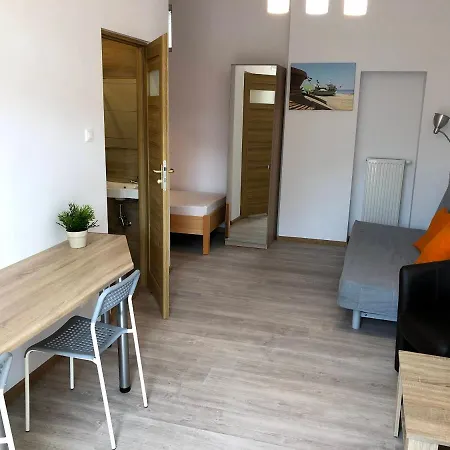 Δωμάτια σε οικογενειακή κατοικία Zefir