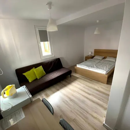 Δωμάτια σε οικογενειακή κατοικία Zefir *